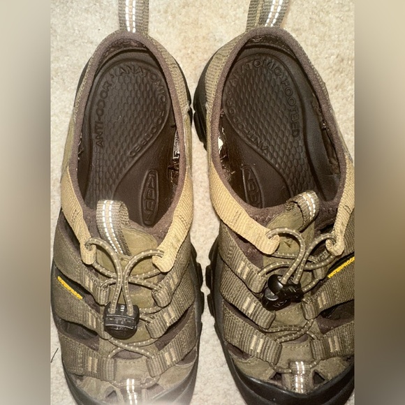 Keen Newport H2 Sandals - Army Green & Black -Size 7 Waterproof Hiking - Picture 11 of 13